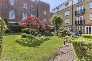 Communal Garden- click for photo gallery